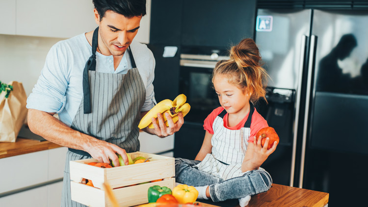 Educa a tus hijos con el ejemplo y sigue la dieta mediterránea