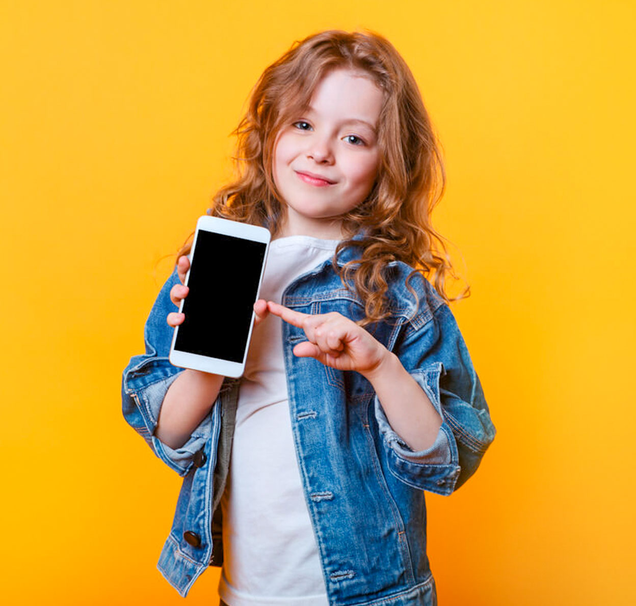 Guía para darle a un niño su primer móvil