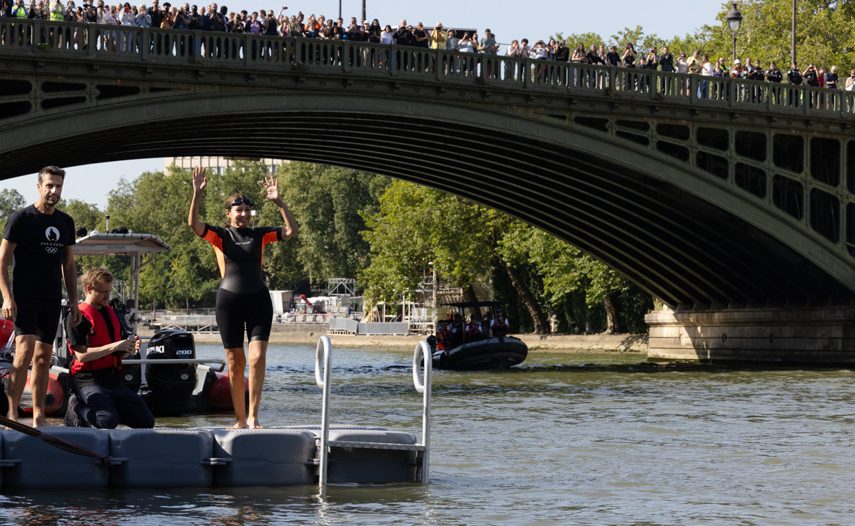 El pis de los parisinos, la clave para poder nadar en el Sena 